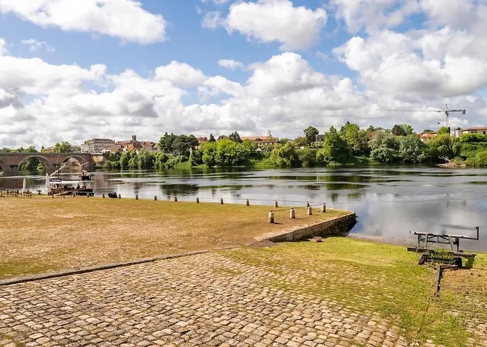 Le Vin Quatre - Proche Dordogne Et Parking Privatif